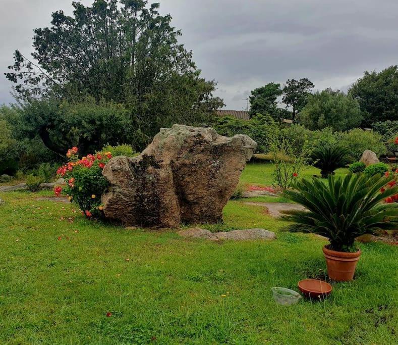 Suite Mirialveda San Pantaleo Zewnętrze zdjęcie